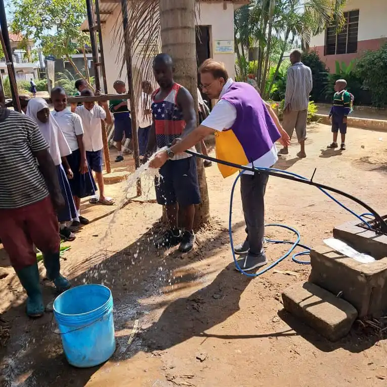 Bringing safe drinking water to over 40,000 school kids